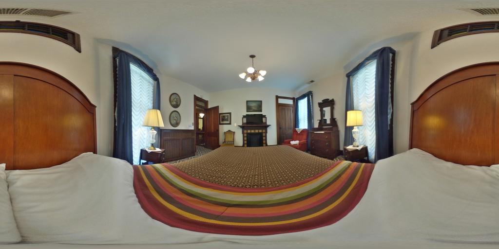 Herrold On Hill Bed And Breakfast Wabash Exterior photo
